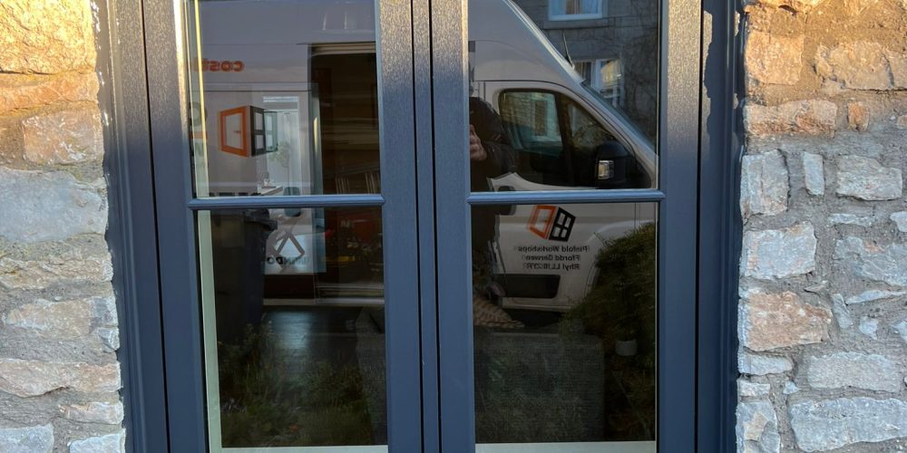 Anthracite Flush Windows With Geogian Bar Caerwys North Wales (6)